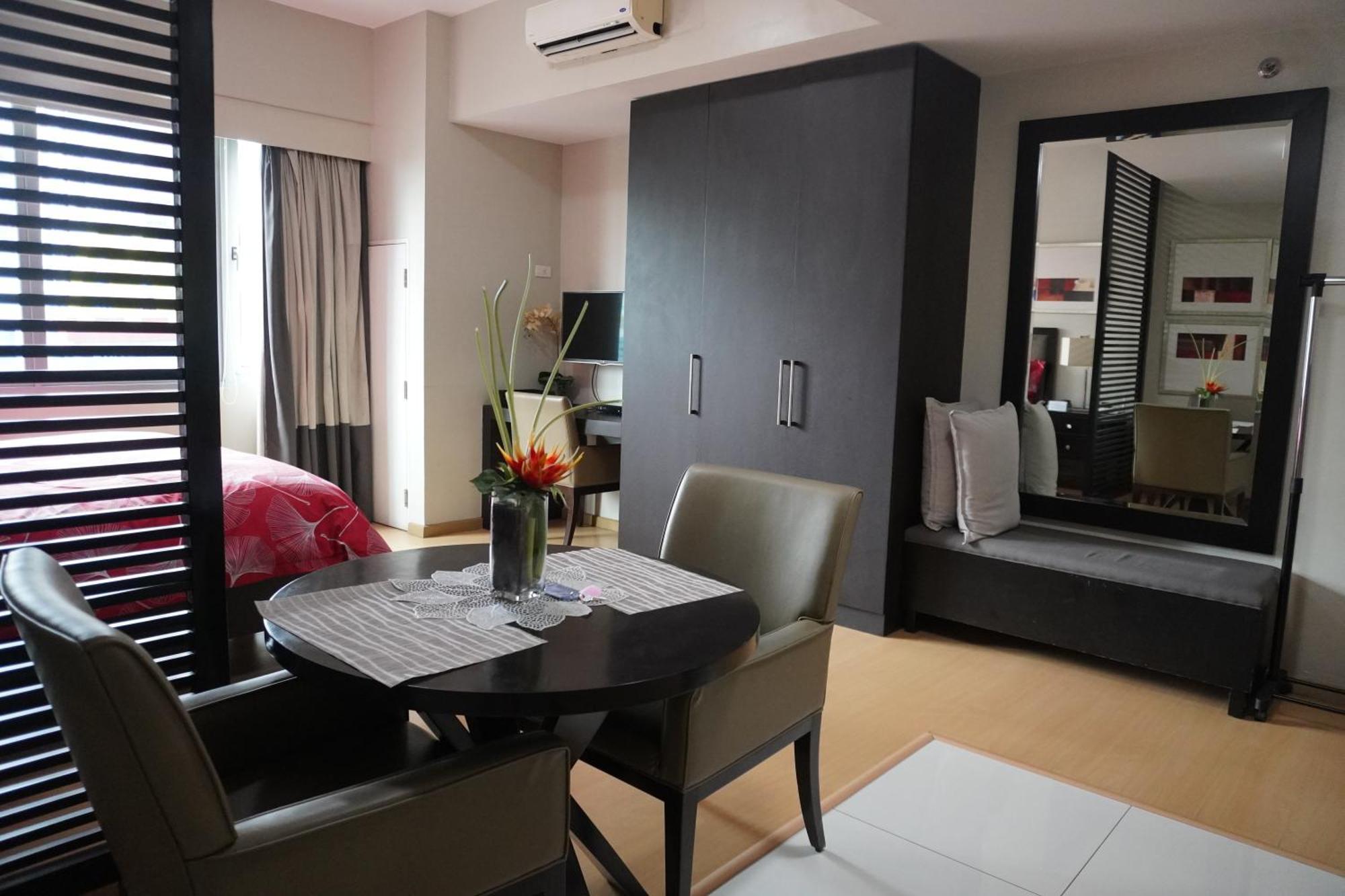 Avant Apartments At The Fort Тагіг Номер фото