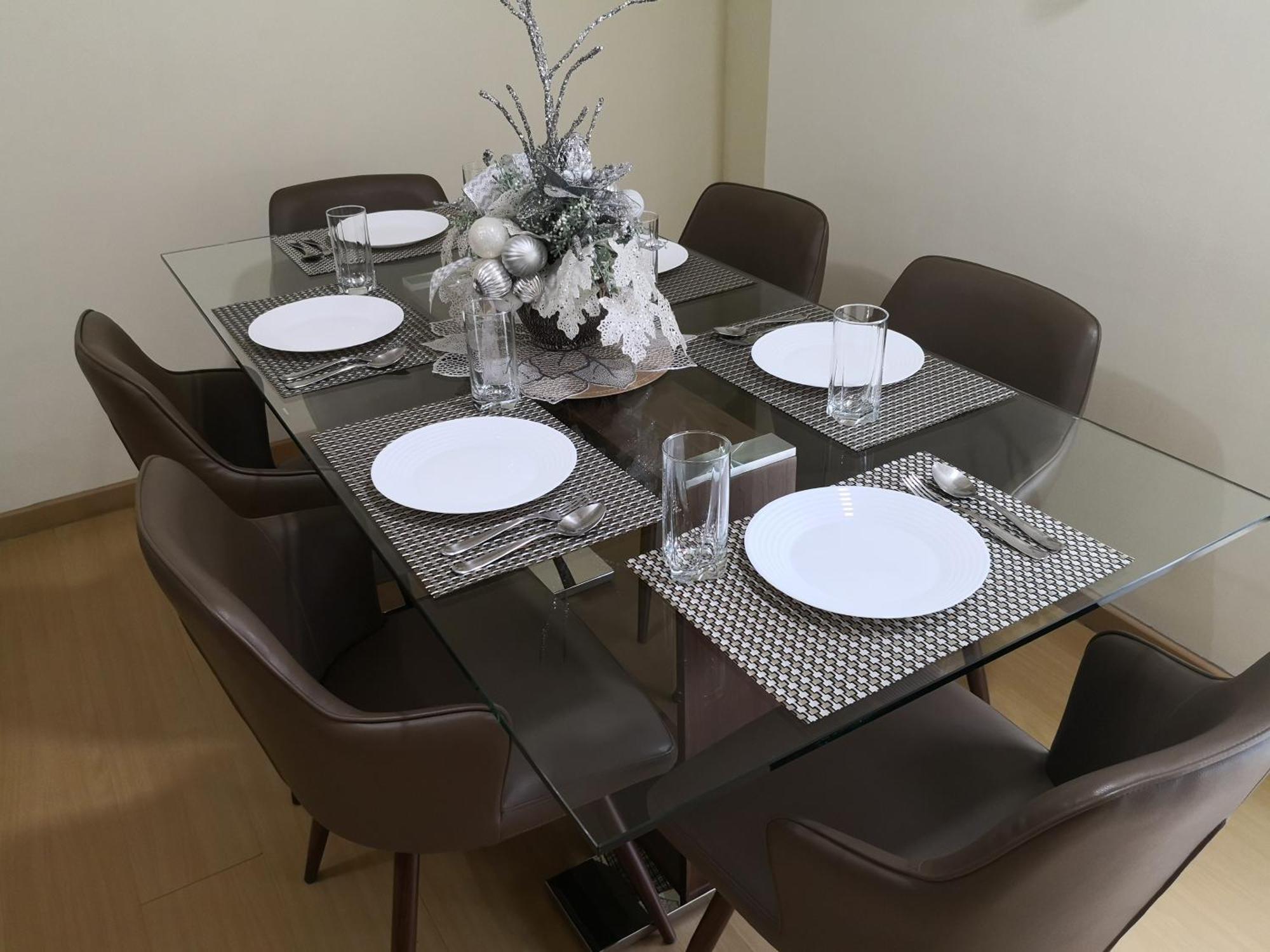 Avant Apartments At The Fort Тагіг Номер фото