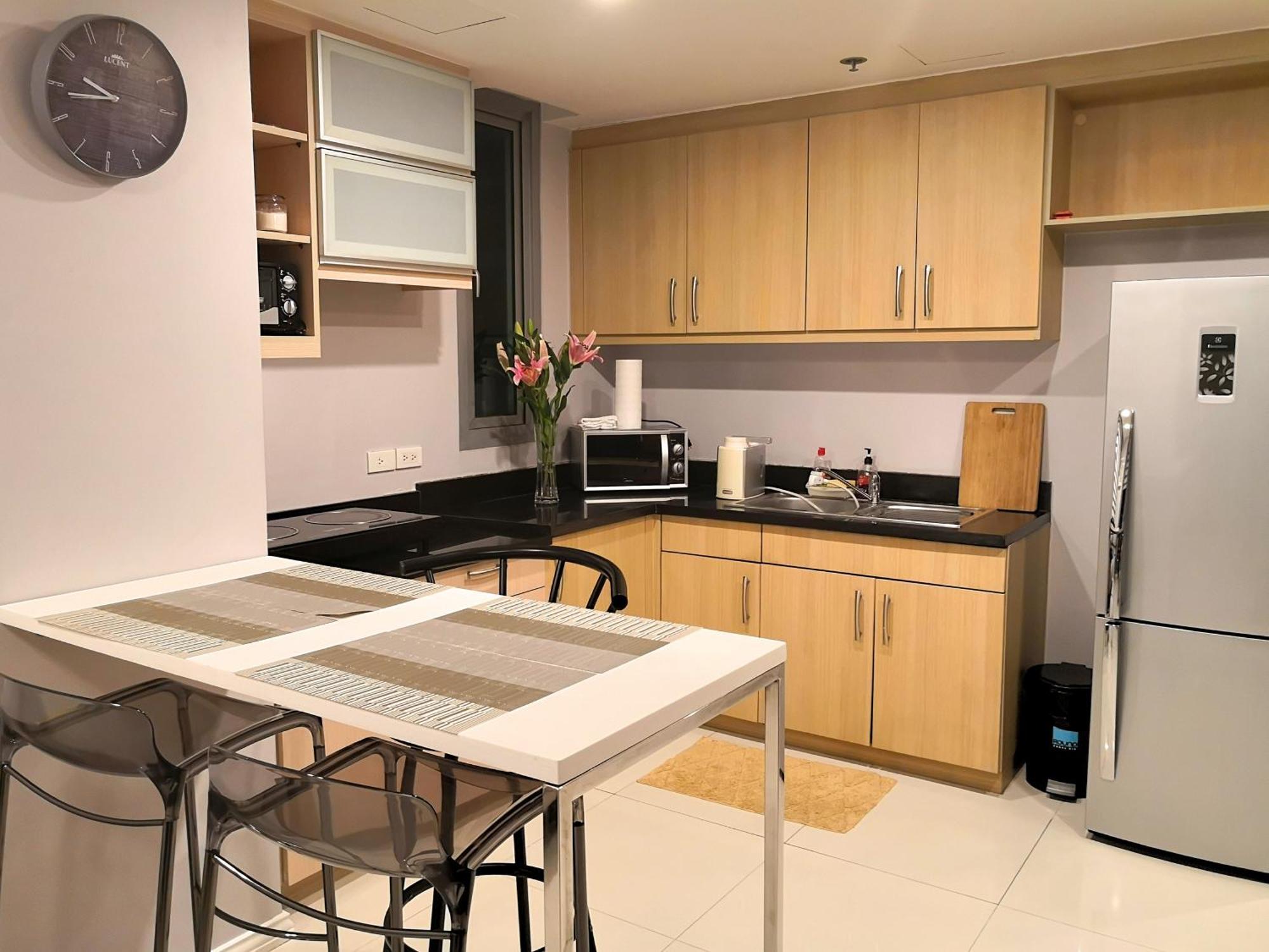 Avant Apartments At The Fort Тагіг Номер фото