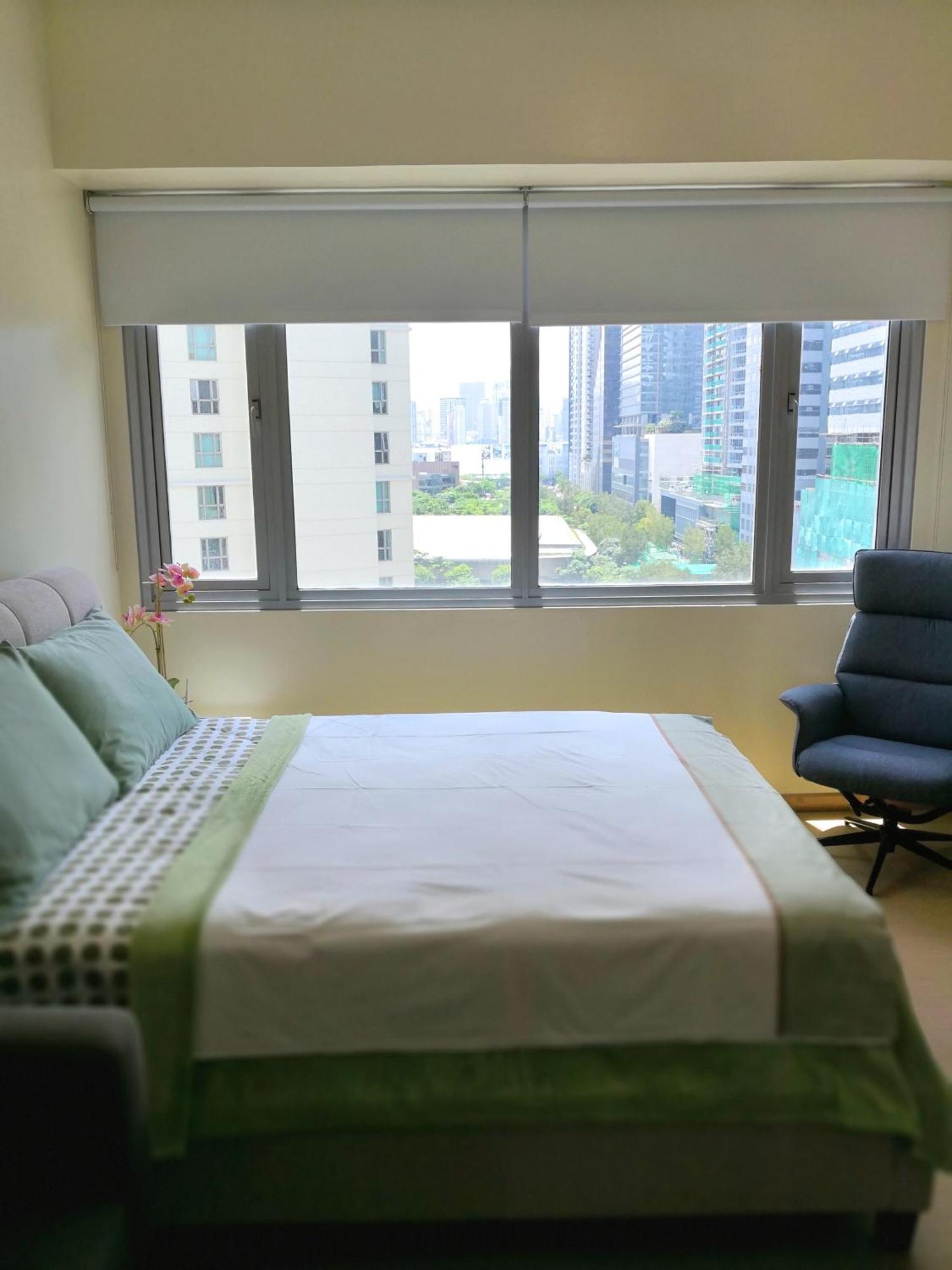 Avant Apartments At The Fort Тагіг Номер фото